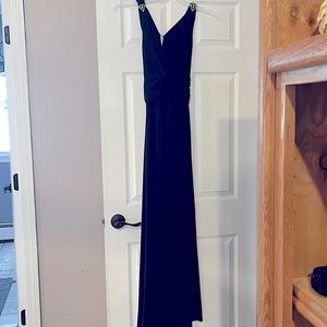 Formal gown, size 8 color navy